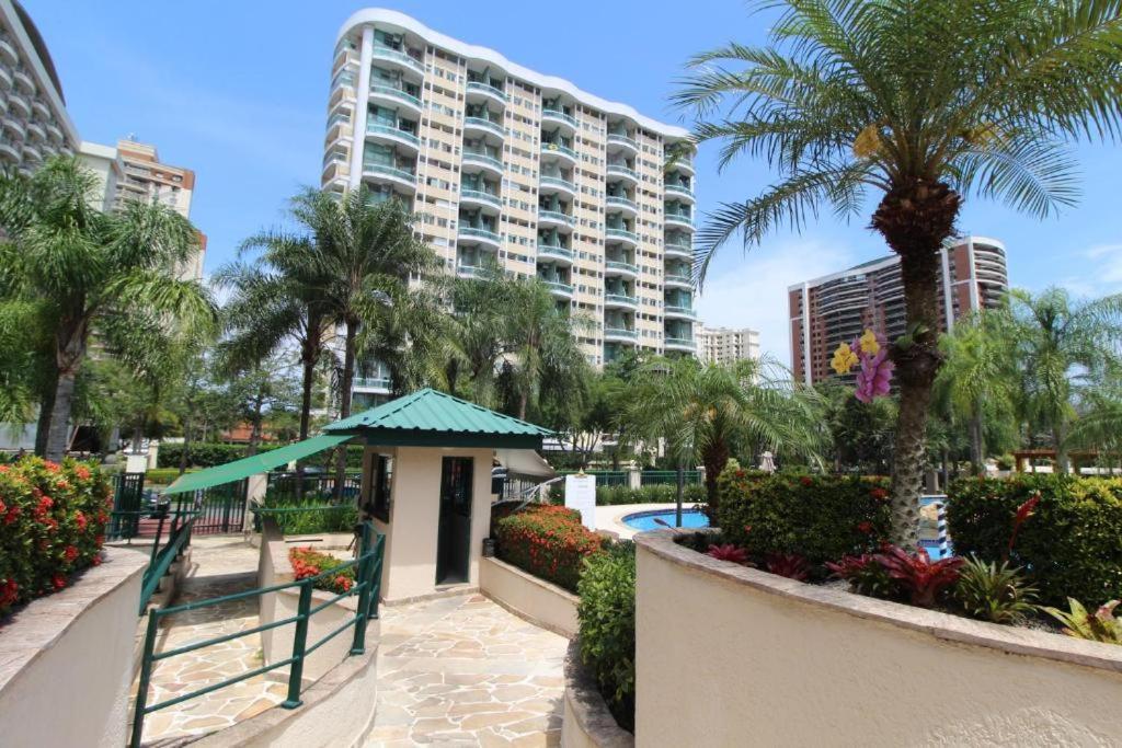 ריו דה ז'ניירו Barra Da Tijuca - 508 - De Frente Para Maravilhosa Piscina - Estacionamento Gratuito - Academia Comphania Atletica - Balsa Para Praia Gratis - Microondas - Geladeira Grande - Recepcao 24Horas - Wi-Fi - Com Pia מראה חיצוני תמונה